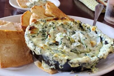 People Drive to This Beaufort, North Carolina Grocery Just for Its Crab Dip