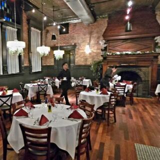 This Historic New York Train Station Now Serves Upscale Italian Dinners In An Elegant Dining Room