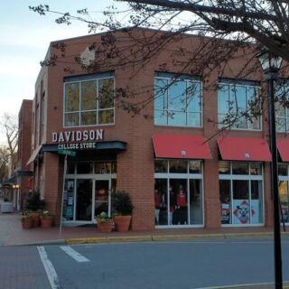 Coffee and Sunset Strolls Set the Pace in This Walkable North Carolina Lake Town