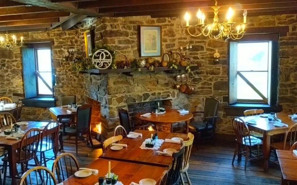 13 Pennsylvania Restaurants With Fireplaces Perfect for Cold Weather