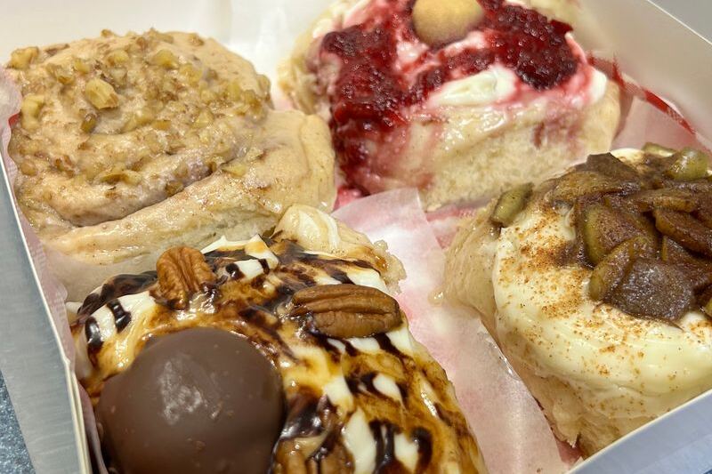Visitors Keep Coming Back to This Tennessee Mountain Town Bakery Before Its Huge Cinnamon Rolls Sell Out