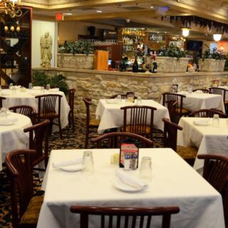 10 Family-Owned Michigan Italian Restaurants That Feel Straight Out of Another Era