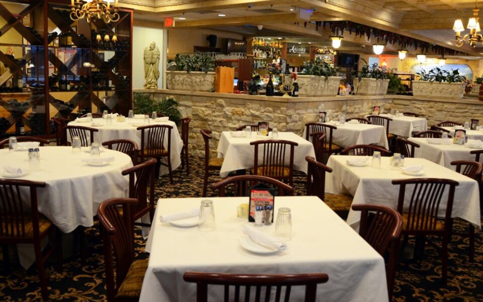 10 Family-Owned Michigan Italian Restaurants That Feel Straight Out of Another Era