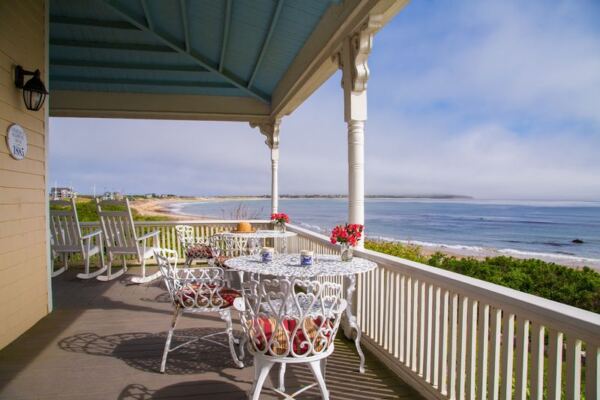 9 Cozy Rhode Island Inns Where You Can Wake Up To Ocean Views And Fresh Coffee