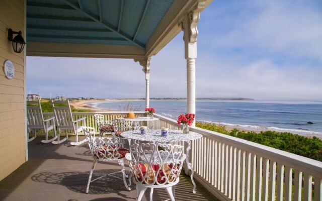9 Cozy Rhode Island Inns Where You Can Wake Up To Ocean Views And Fresh Coffee