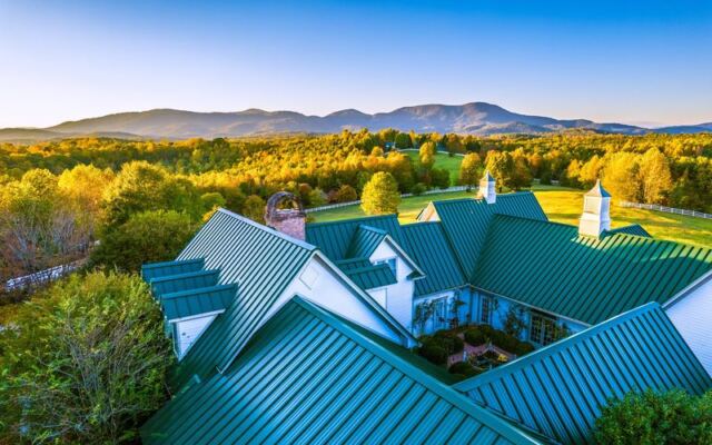 Couples Cross South Carolina for This Secluded Foothills Inn Where Alpacas Graze Under Blue Ridge Views