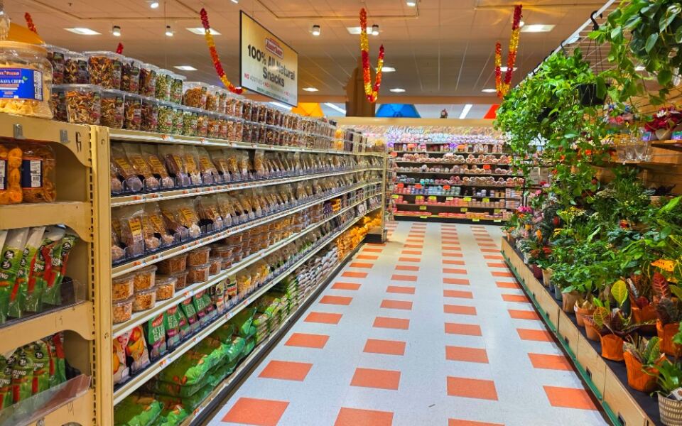 This Huge New Hampshire Grocery Store Has Pizza, Sushi, and a Café