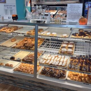 The Glaze Is Already Setting By 4:30 A.M. At This Cash-Only Illinois Bakery