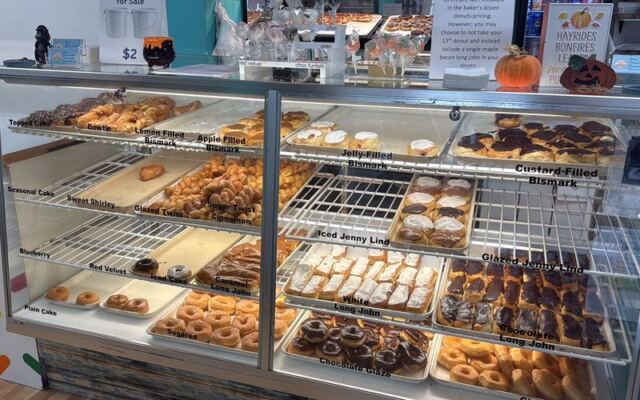 The Glaze Is Already Setting By 4:30 A.M. At This Cash-Only Illinois Bakery