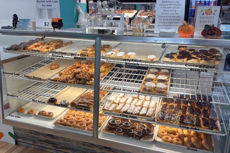 The Glaze Is Already Setting By 4:30 A.M. At This Cash-Only Illinois Bakery