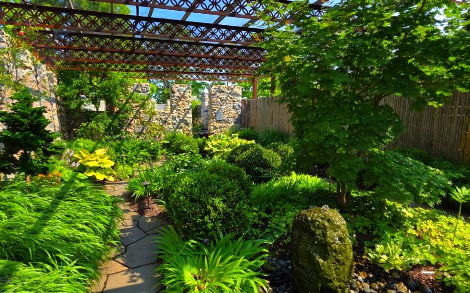 13 Michigan Botanical Gardens That Feel Like Hidden Worlds