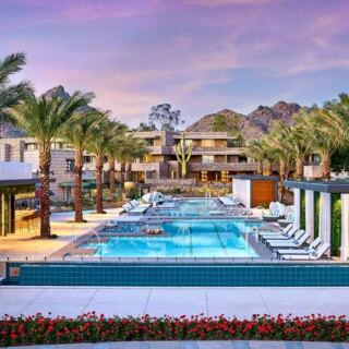Grown-Ups Get Their Own Pool at This 1929 Arizona Resort With a Swim-Up Bar