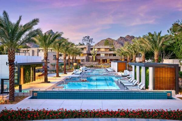 Grown-Ups Get Their Own Pool at This 1929 Arizona Resort With a Swim-Up Bar