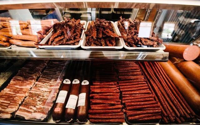 Oregonians Stock Up on Smoked Jerky, Bacon, or Sausage at These 9 Old-Fashioned Smokehouses