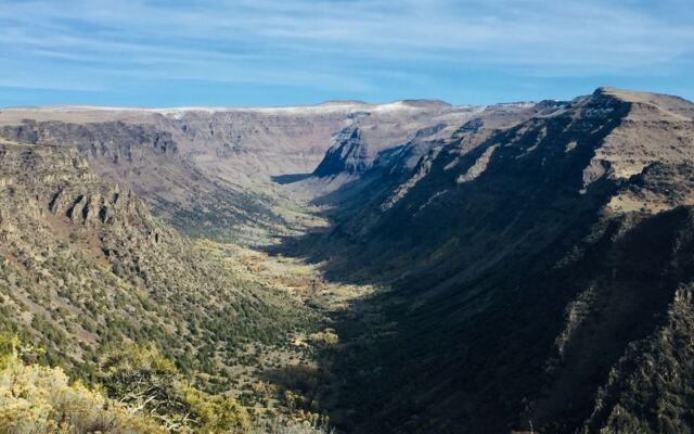 This Oregon Wilderness Road Feels So Unreal You’ll Pull Over Every Few Miles to Stare
