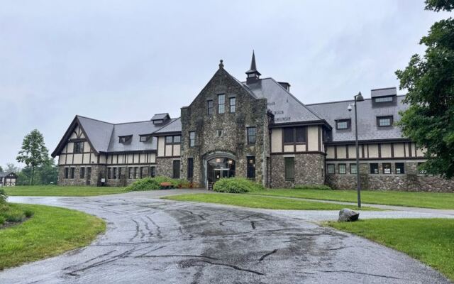 Renting a Bike at Duke Farms Opens Up Car-Free Paths in Hillsborough, New Jersey