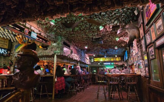 11 Florida Restaurants Worth the Drive Out of Downtown Miami