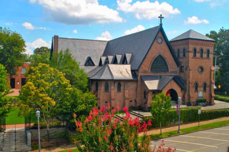 15 Gothic Buildings Hiding in Unexpected American Cities