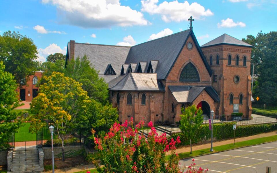 15 Gothic Buildings Hiding in Unexpected American Cities