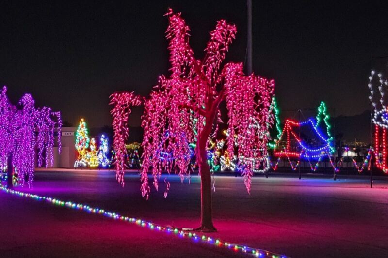 This Nevada Racetrack Transforms Into A Christmas Wonderland With 6 Million Lights