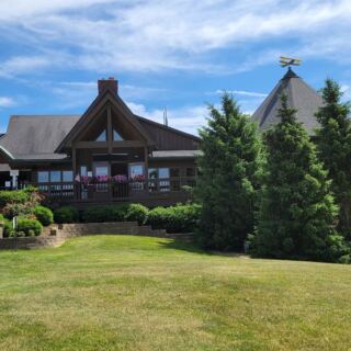 This Century-Old Ohio Farm Hides A Nostalgic Cider Barn And Bakery You Won’t Want To Leave