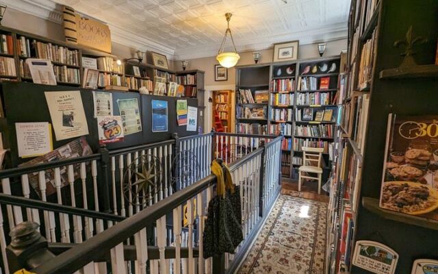 Three Floors and 30,000 Books Make This North Carolina Mountain Bookshop an All-Afternoon Stop