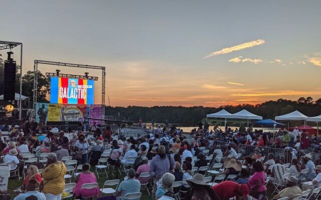 Folding Chairs Become VIP Seats When Jazz and Blues Take Over This North Carolina Lakeside Lawn