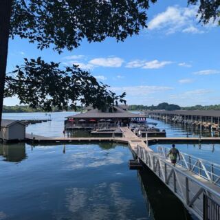 This Floating Tennessee Restaurant Has Fish Gathering Right Beside Your Table While You Eat