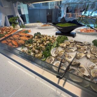 This Rockville Seafood Buffet Loads Every Plate With Snow Crab, Lobster, Oysters, and Fresh Sushi