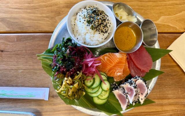 Sashimi This Fresh at an Unassuming Arizona Strip-Mall Fish Market Will Make You Forget You’re Landlocked