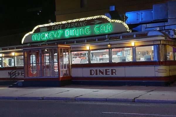 This Train Car Diner in Minnesota Has Been Flipping Blueberry Pancakes Around the Clock Since 1939