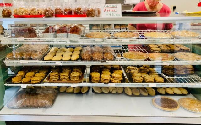 One Bite of the Fresh-Baked Apple Turnovers Ruins Your Drive Home From This North Carolina Orchard