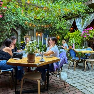 14 Pennsylvania Restaurants With Beautiful Courtyards
