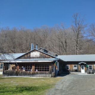 These 6 Massachusetts Sugar Shacks and Farm Kitchens Pour Real Maple Syrup Over Your Pancakes