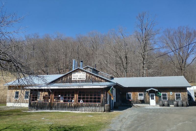 These 6 Massachusetts Sugar Shacks and Farm Kitchens Pour Real Maple Syrup Over Your Pancakes