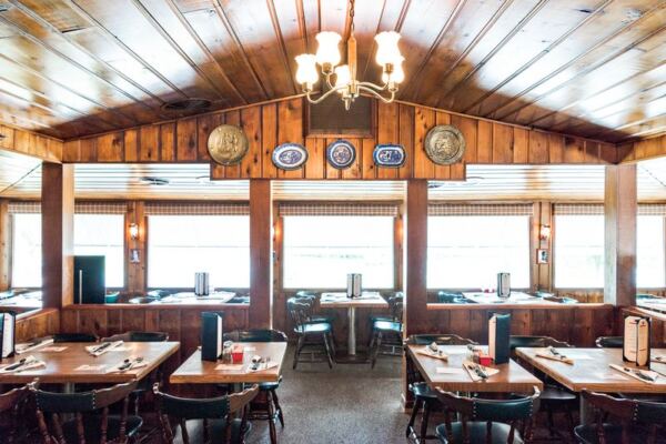 This Small-Town Minnesota Steakhouse Charges Half What Big-City Chains Do, and Its Steaks Taste Better
