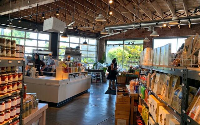 The Oregon Italian Market Where Locals Skip the Supermarket for Fresh Pasta and Deli Counters