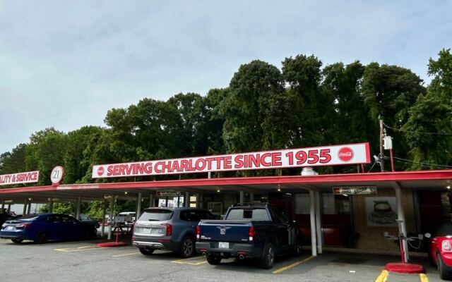 This North Carolina Drive-In Has Grilled the Same Famous Burger Recipe Since Day One