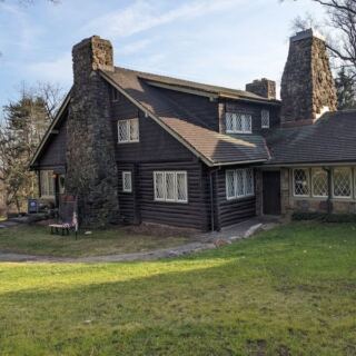 For Furniture Lovers, Stickley’s New Jersey Log House Reveals His Designs at Home