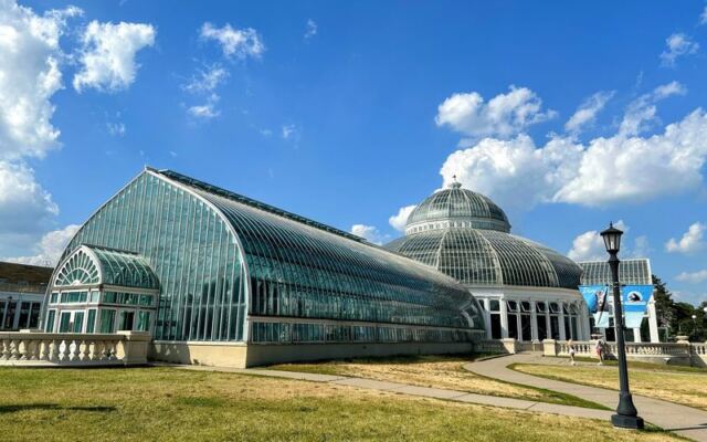 Admission Is Free At This Minnesota Conservatory Where Orchids And Palms Bloom All Winter