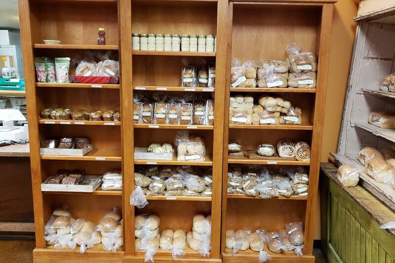 Still-Warm Jalapeño Cheese Bread and Rhubarb Pie Are Fairly Priced at This Down-Home Arizona Bakery