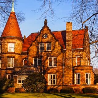 Colonial Homes With Year-Built Plaques Make This Rhode Island Port a Charming Slice of Old New England