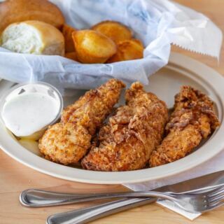 Huge Portions of Fried Chicken Keep Families Lined Up at These 8 Tennessee Meat-and-Threes