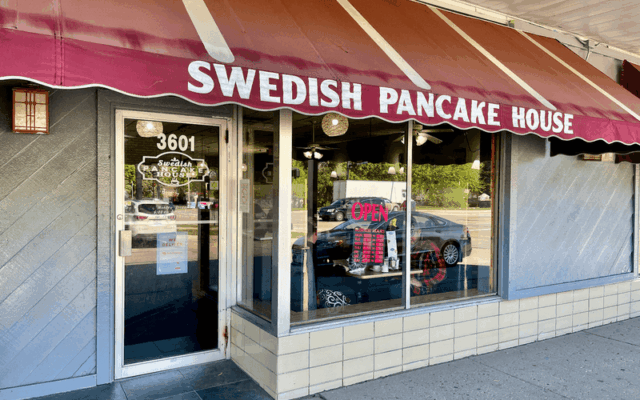 This Old-School Andersonville Bakery In Chicago Still Bakes Swedish Cardamom Rolls The Way Grandma Did