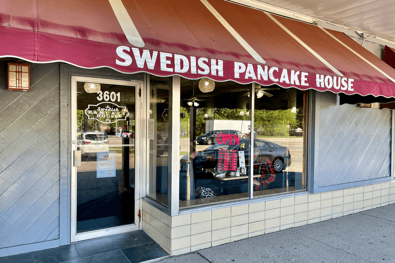 This Old-School Andersonville Bakery In Chicago Still Bakes Swedish Cardamom Rolls The Way Grandma Did