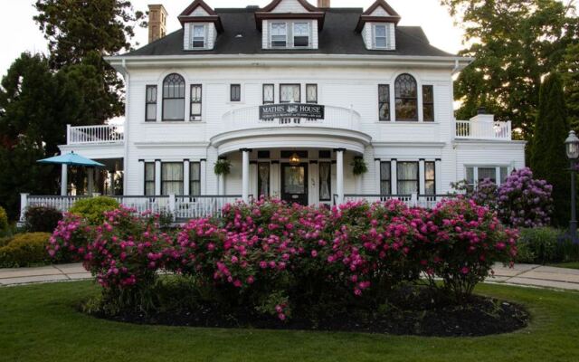 A New Jersey Victorian Mansion From 1898 Serves Tea Sandwiches And Scones