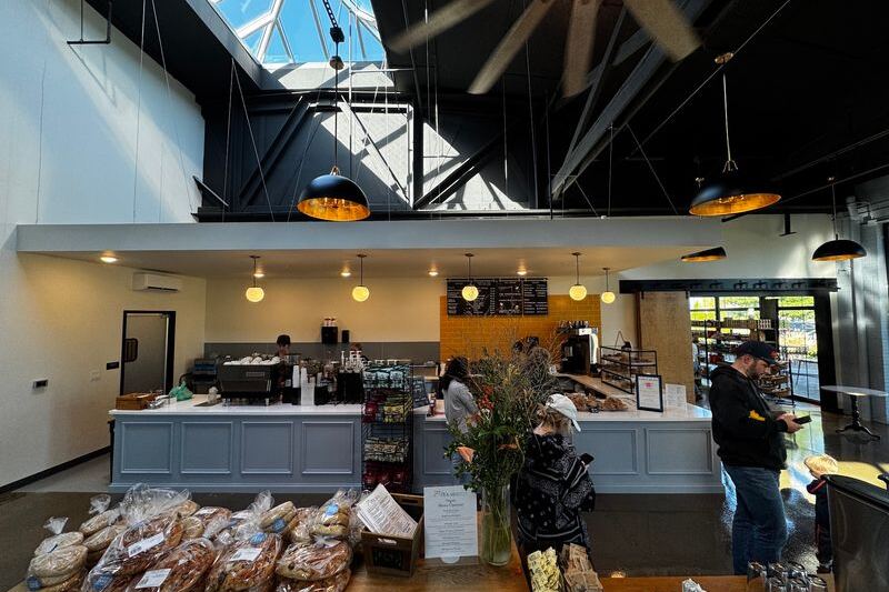 This Plain-Looking Champaign, Illinois Bakery Serves Crepes, Croissants, And Bread Worth Taking Home