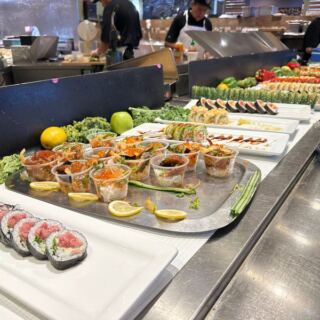 This Las Vegas Buffet Serves Up Endless Snow Crab and Fresh Sushi Without Draining Your Wallet