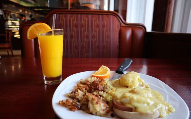 11 Joliet, Illinois Restaurants That Make This City A Real Food Destination