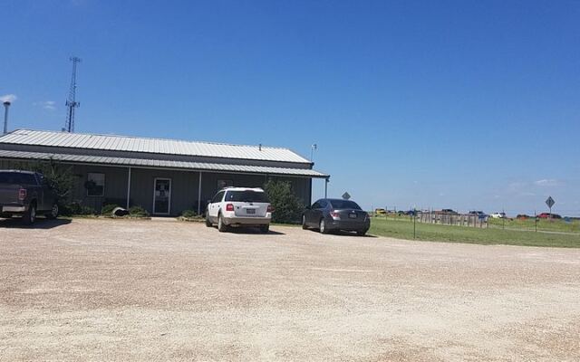 This Unassuming Texas Country Bakery Serves Fried Pies, Homemade Bread, and Full Lunches Under $9